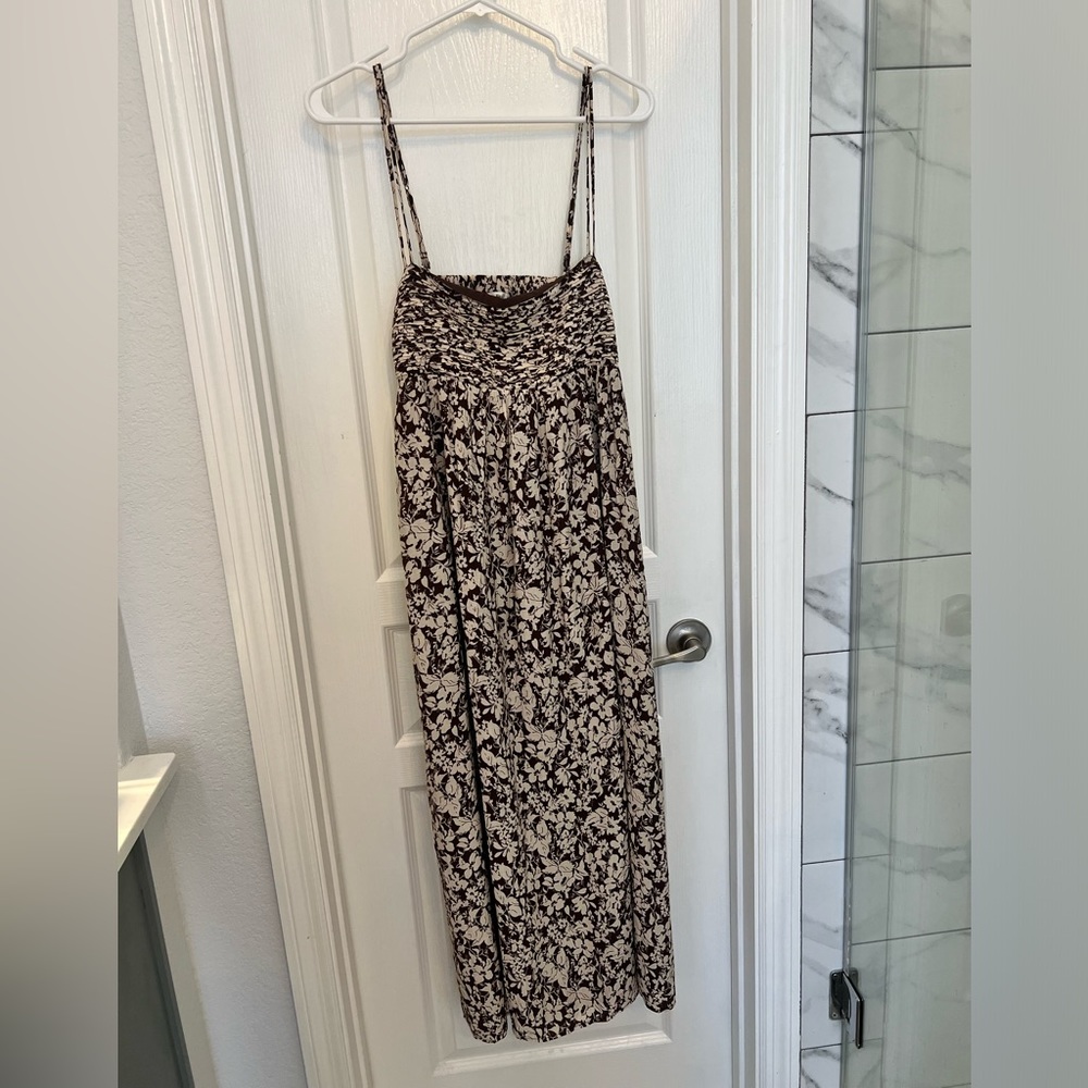 Abercrombie & Fitch brown dress, size large. Never been worn.